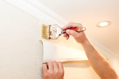 Pose de papier peint à Tréprel — revêtements muraux et toiles de verre